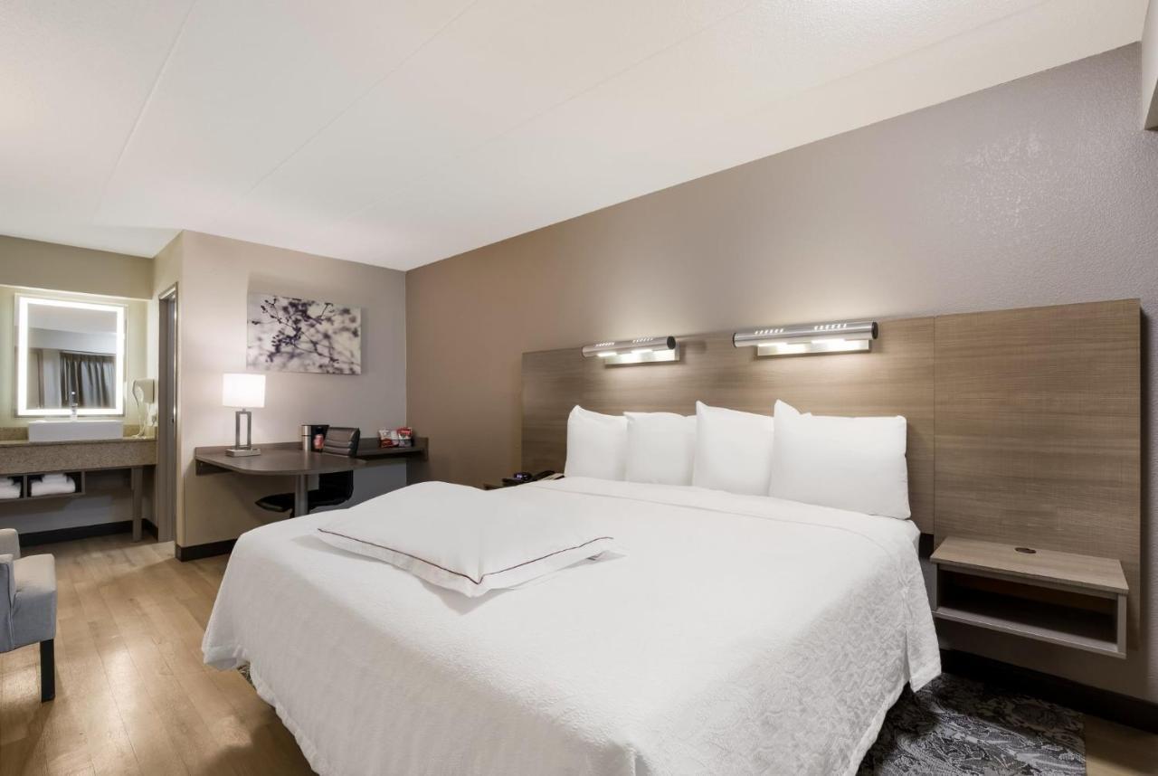 Red Roof Inn Plus+ Chicago - Naperville Extérieur photo