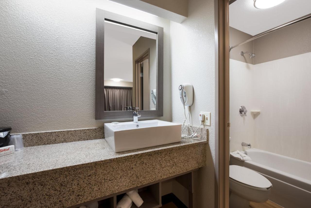 Red Roof Inn Plus+ Chicago - Naperville Extérieur photo