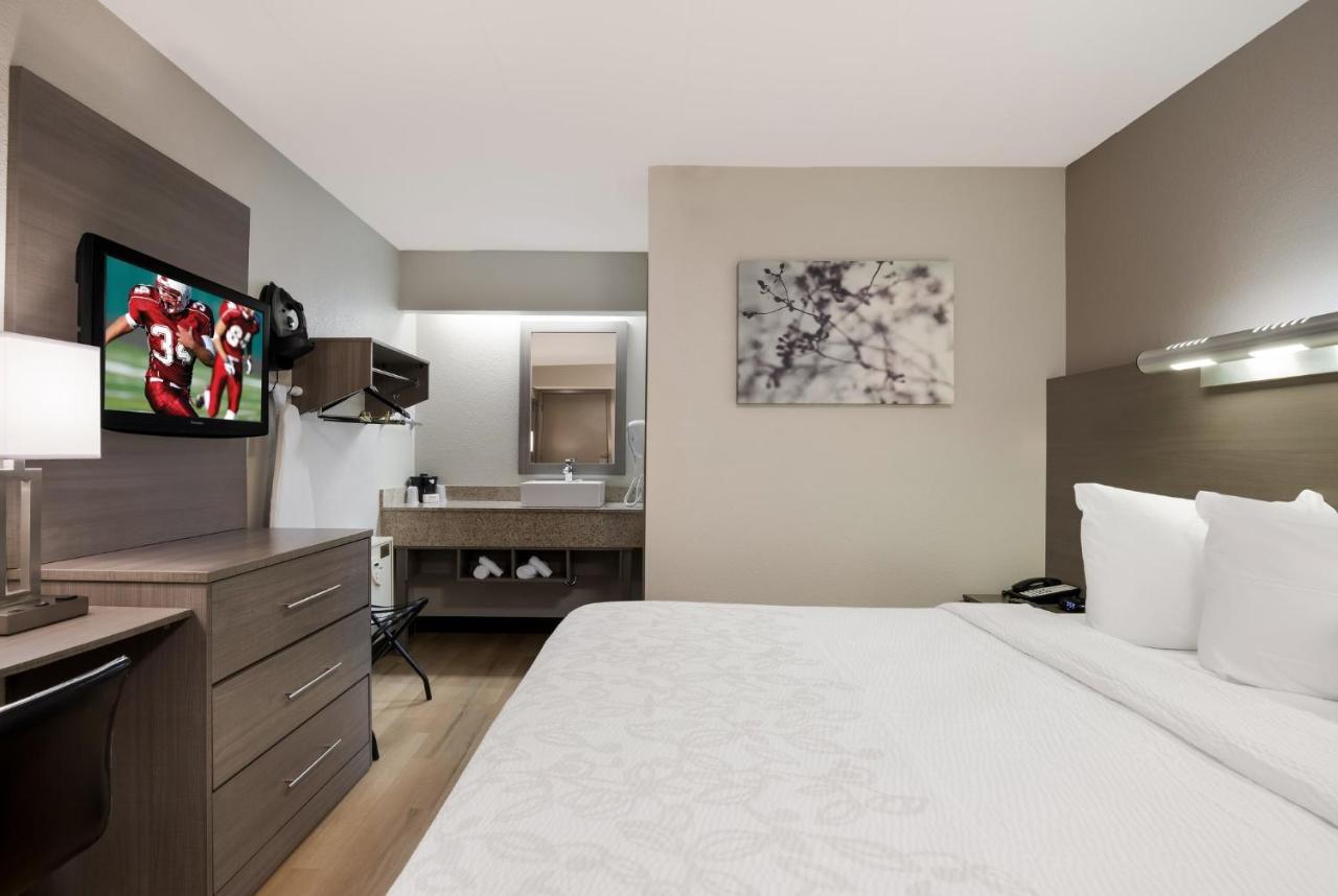 Red Roof Inn Plus+ Chicago - Naperville Extérieur photo