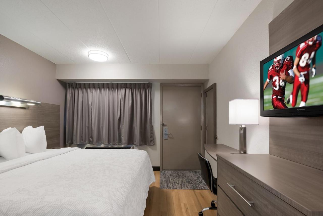 Red Roof Inn Plus+ Chicago - Naperville Extérieur photo