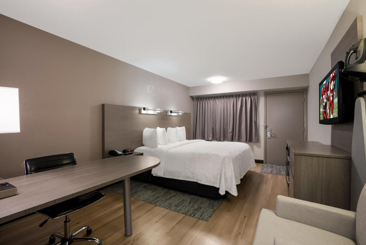 Red Roof Inn Plus+ Chicago - Naperville Extérieur photo