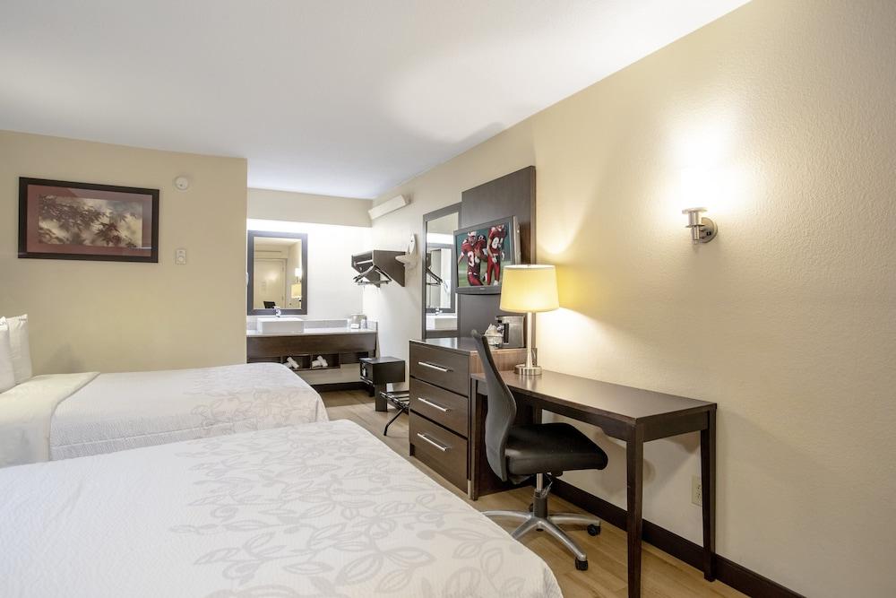 Red Roof Inn Plus+ Chicago - Naperville Extérieur photo