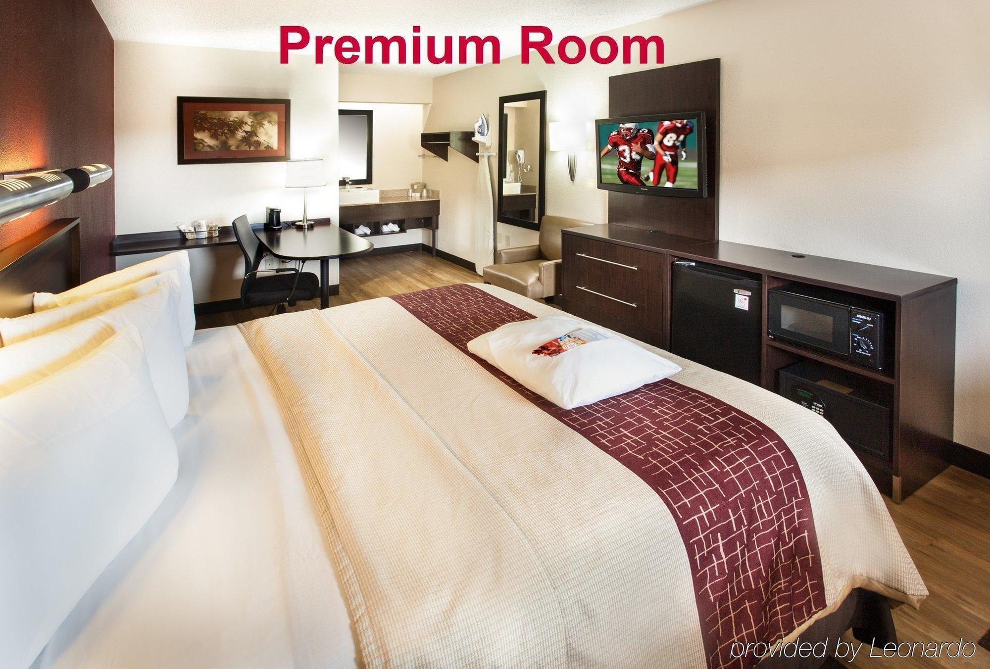 Red Roof Inn Plus+ Chicago - Naperville Extérieur photo