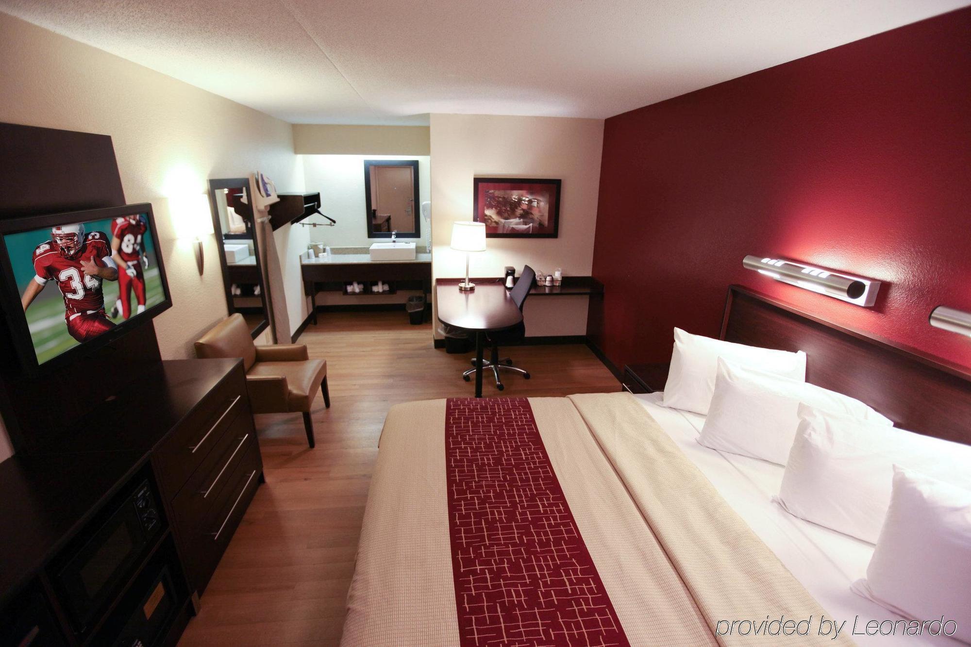 Red Roof Inn Plus+ Chicago - Naperville Extérieur photo