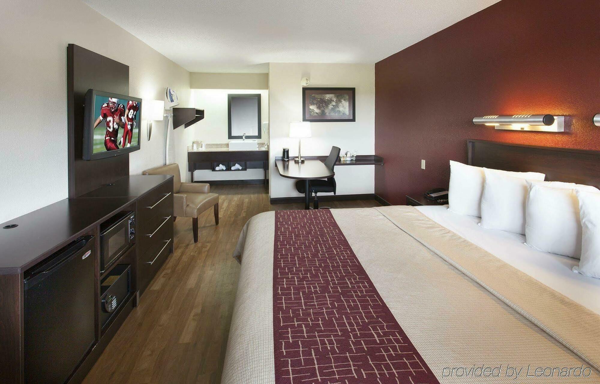 Red Roof Inn Plus+ Chicago - Naperville Extérieur photo