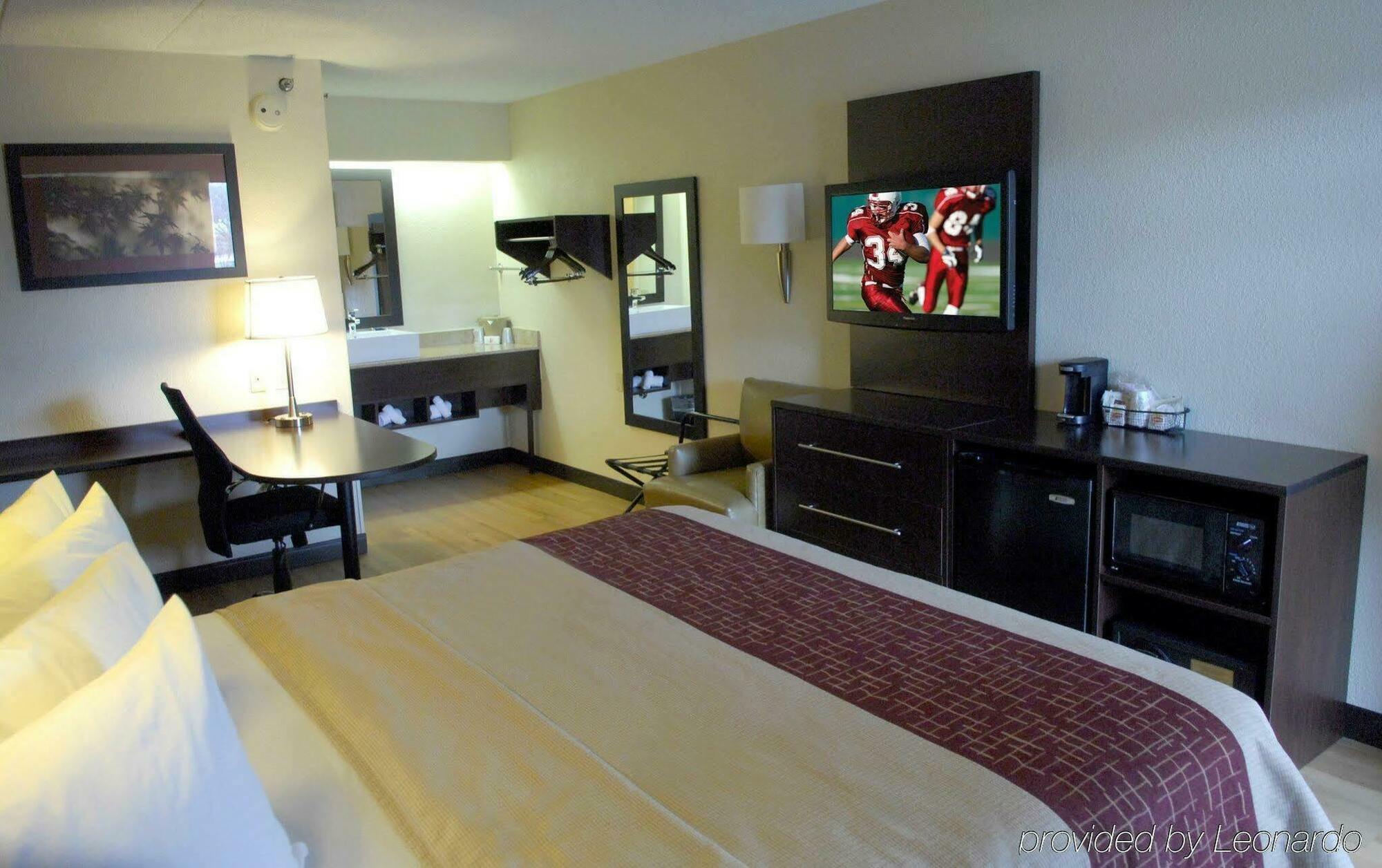 Red Roof Inn Plus+ Chicago - Naperville Extérieur photo