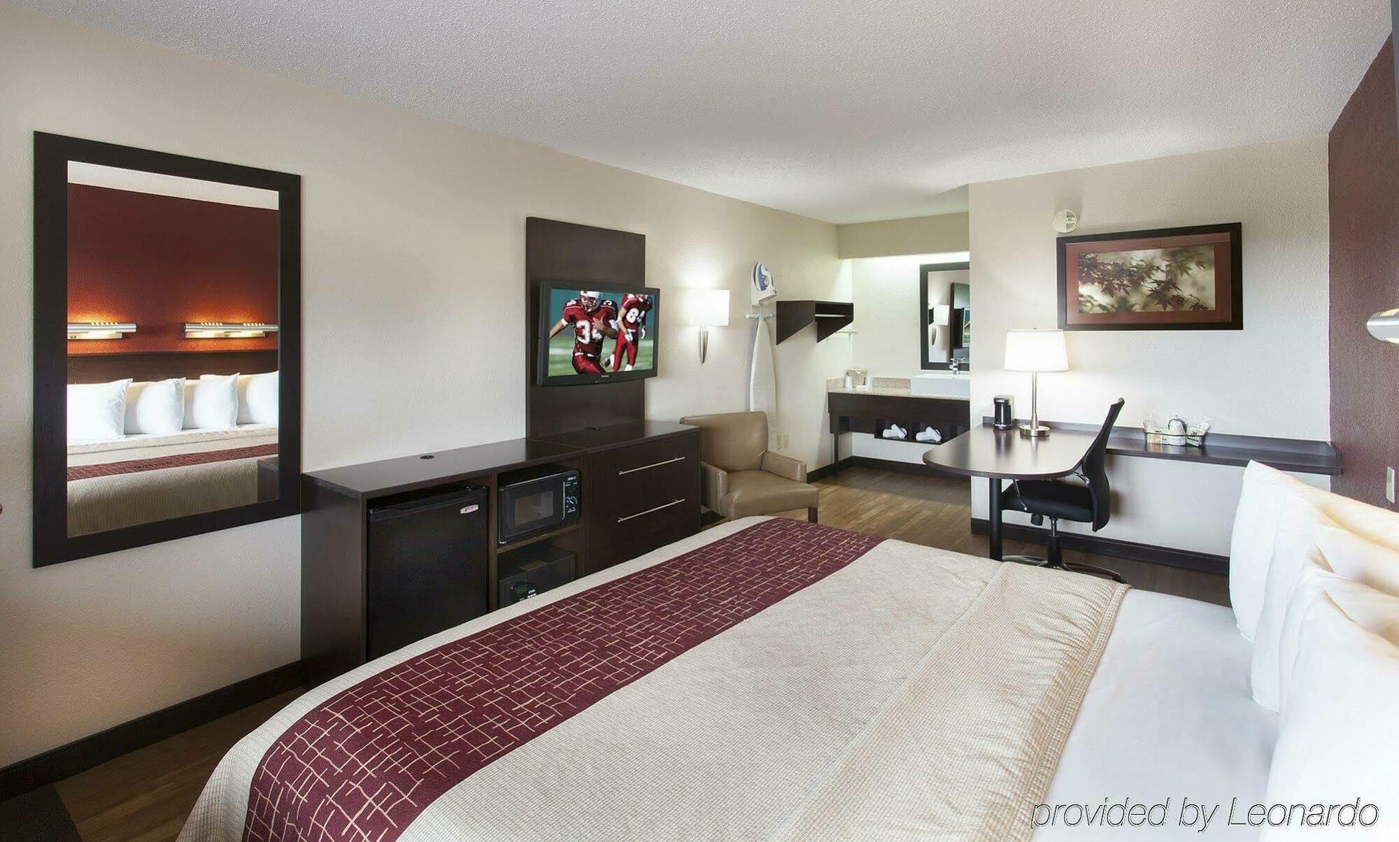 Red Roof Inn Plus+ Chicago - Naperville Extérieur photo